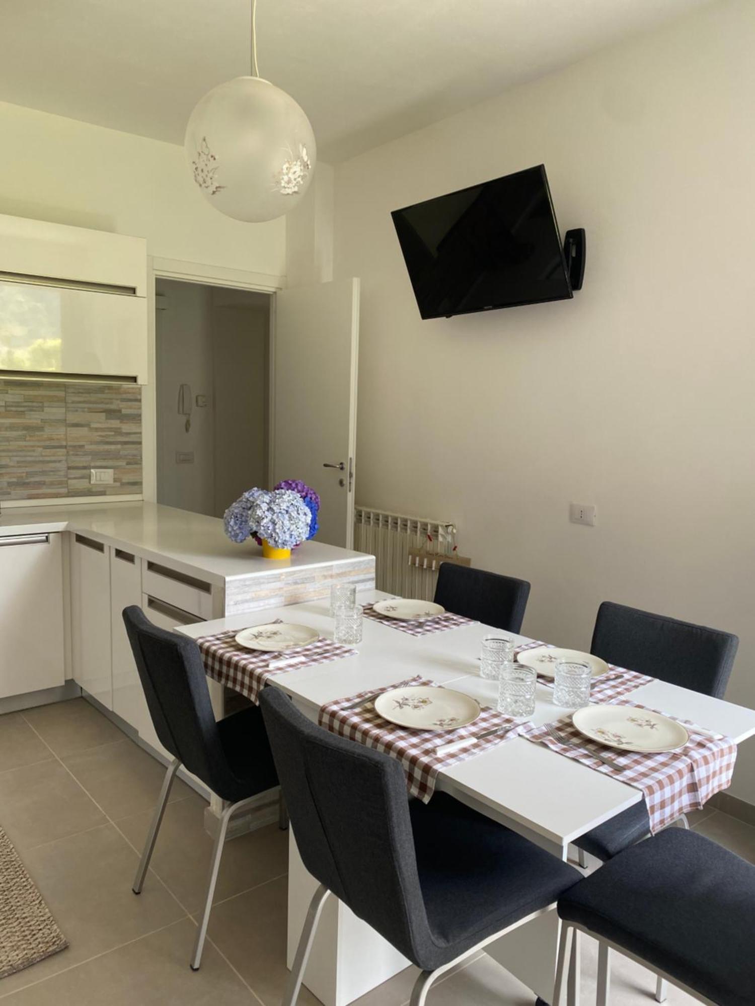 Luna Apartment แวร์บาเนีย ภายนอก รูปภาพ